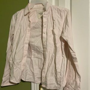 Oh so preppy!! I love button downs their so classy